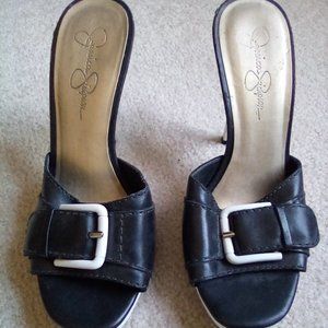 Jessica Simpson black and white heels size 7
